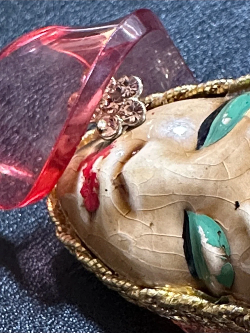 RARE 1940’s Elzac Victim Of Fashion Ceramic & Lucite Brooch